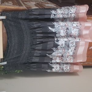 Flowy satiny Skirt